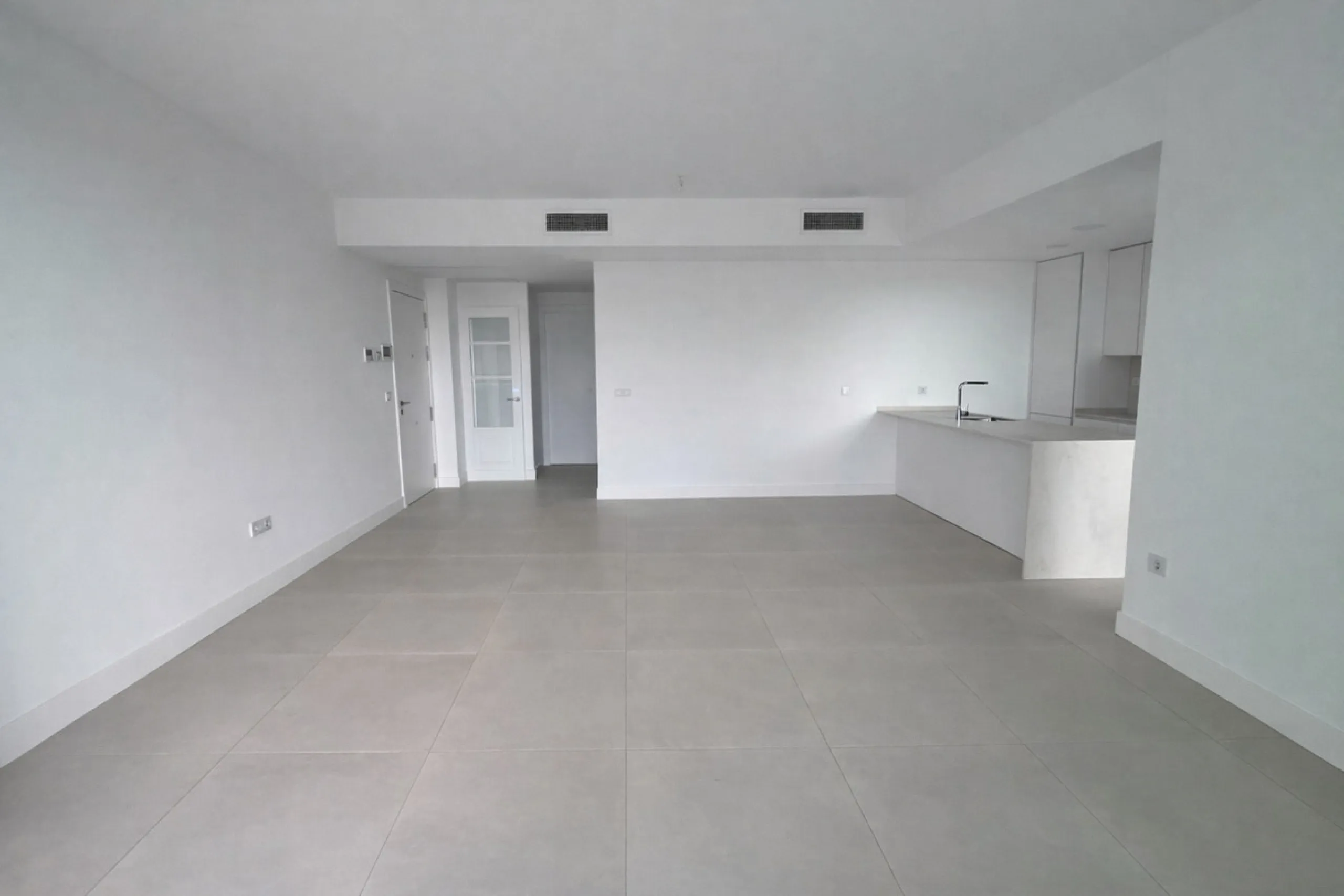 Ground floor 3-bedroom apartment with 100 m² private garden in El Higuerón