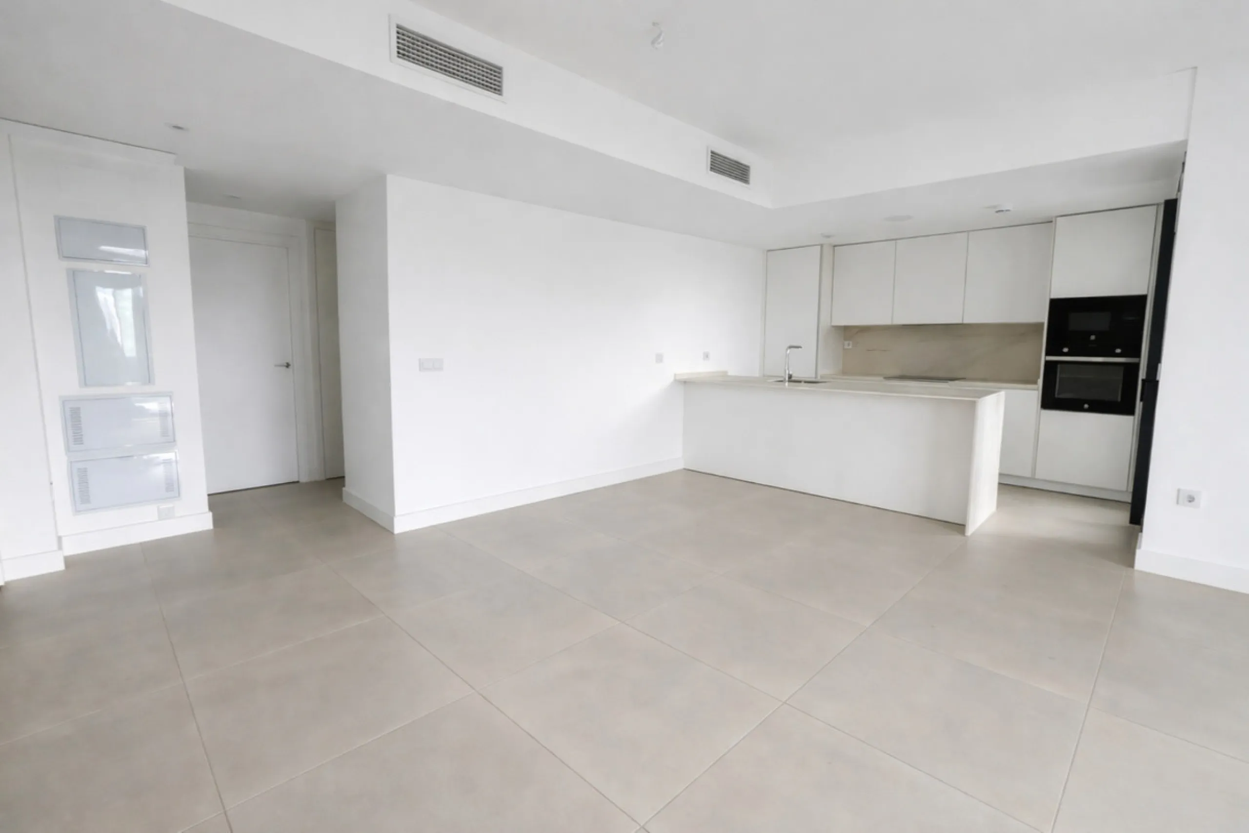Ground floor 3-bedroom apartment with 100 m² private garden in El Higuerón