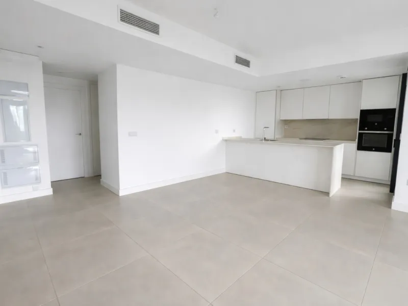 Ground floor 3-bedroom apartment with 100 m² private garden in El Higuerón