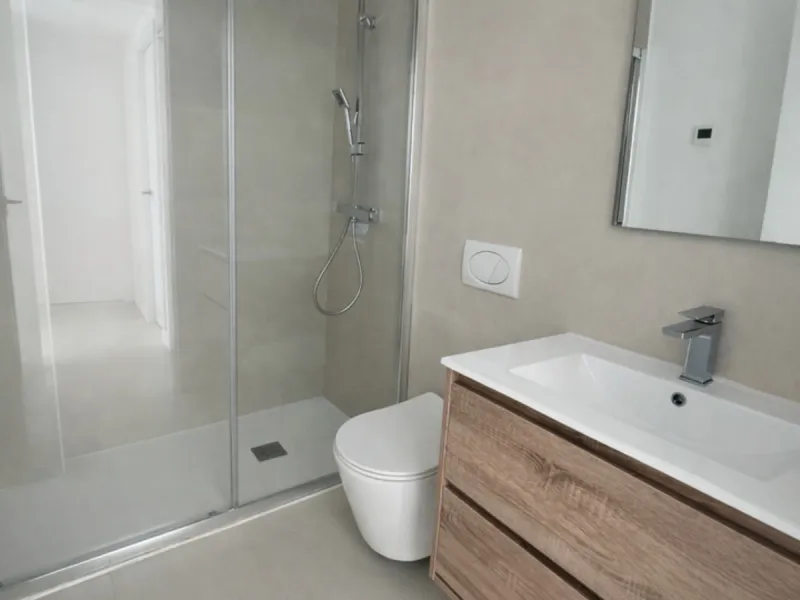 Ground floor 3-bedroom apartment with 100 m² private garden in El Higuerón