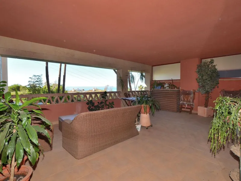 Apartment - Middle Floor Apartment в продаже в Benalmadena, Málaga. В доме 3 спален и 2 ванных комнат. Площадь дома 129 м²