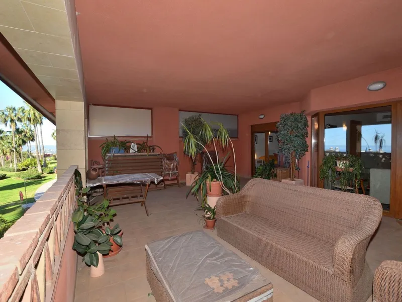 Apartment - Middle Floor Apartment в продаже в Benalmadena, Málaga. В доме 3 спален и 2 ванных комнат. Площадь дома 129 м²