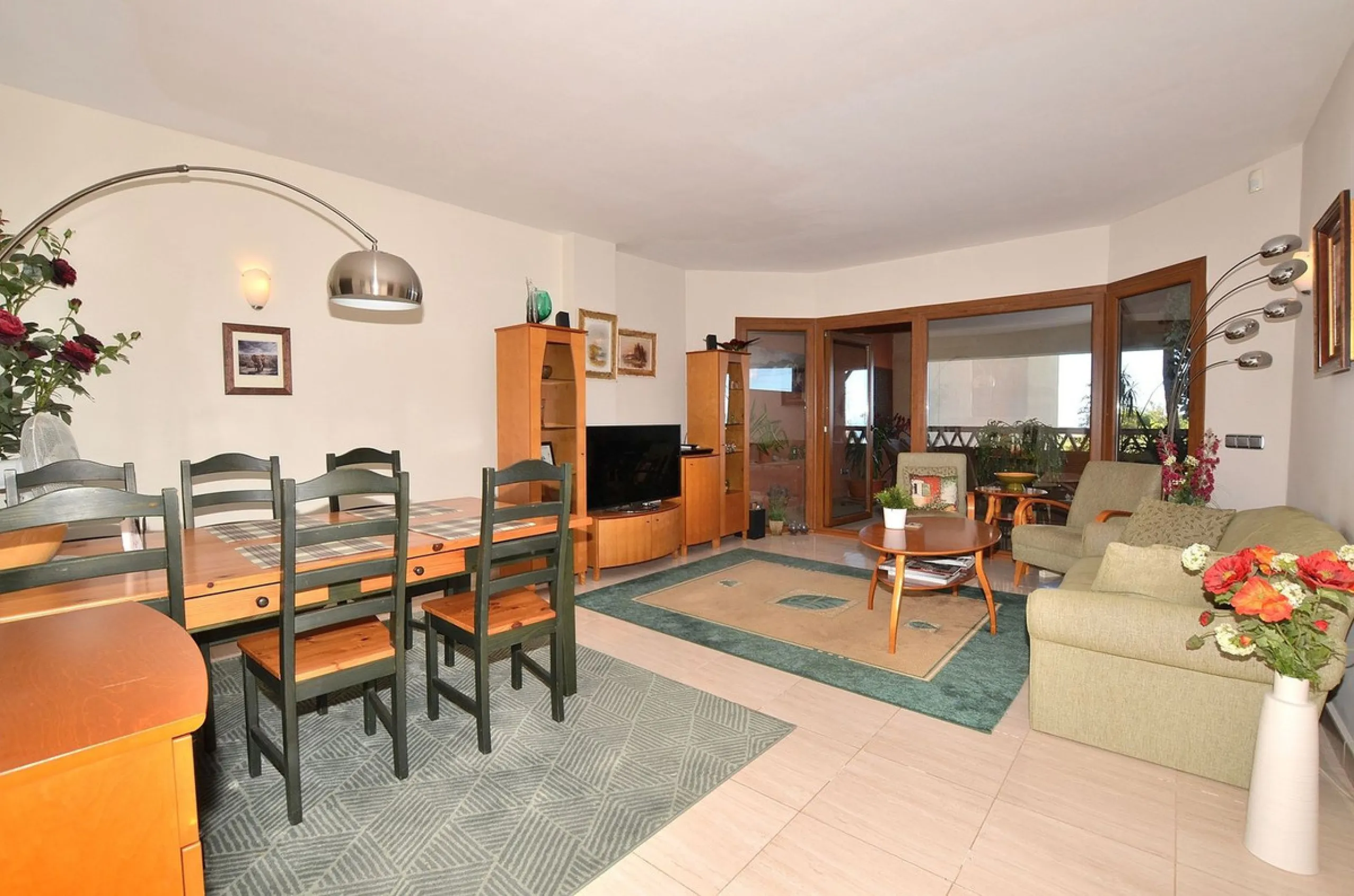 Apartment - Middle Floor Apartment в продаже в Benalmadena, Málaga. В доме 3 спален и 2 ванных комнат. Площадь дома 129 м²