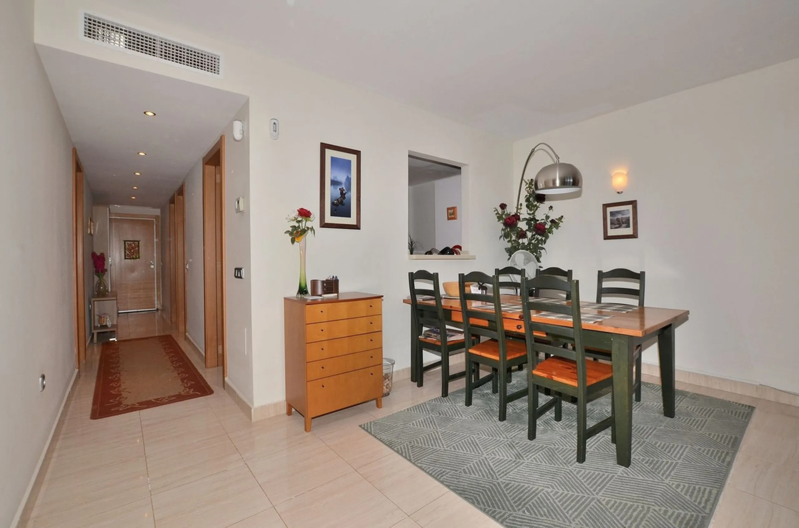 Apartment - Middle Floor Apartment в продаже в Benalmadena, Málaga. В доме 3 спален и 2 ванных комнат. Площадь дома 129 м²