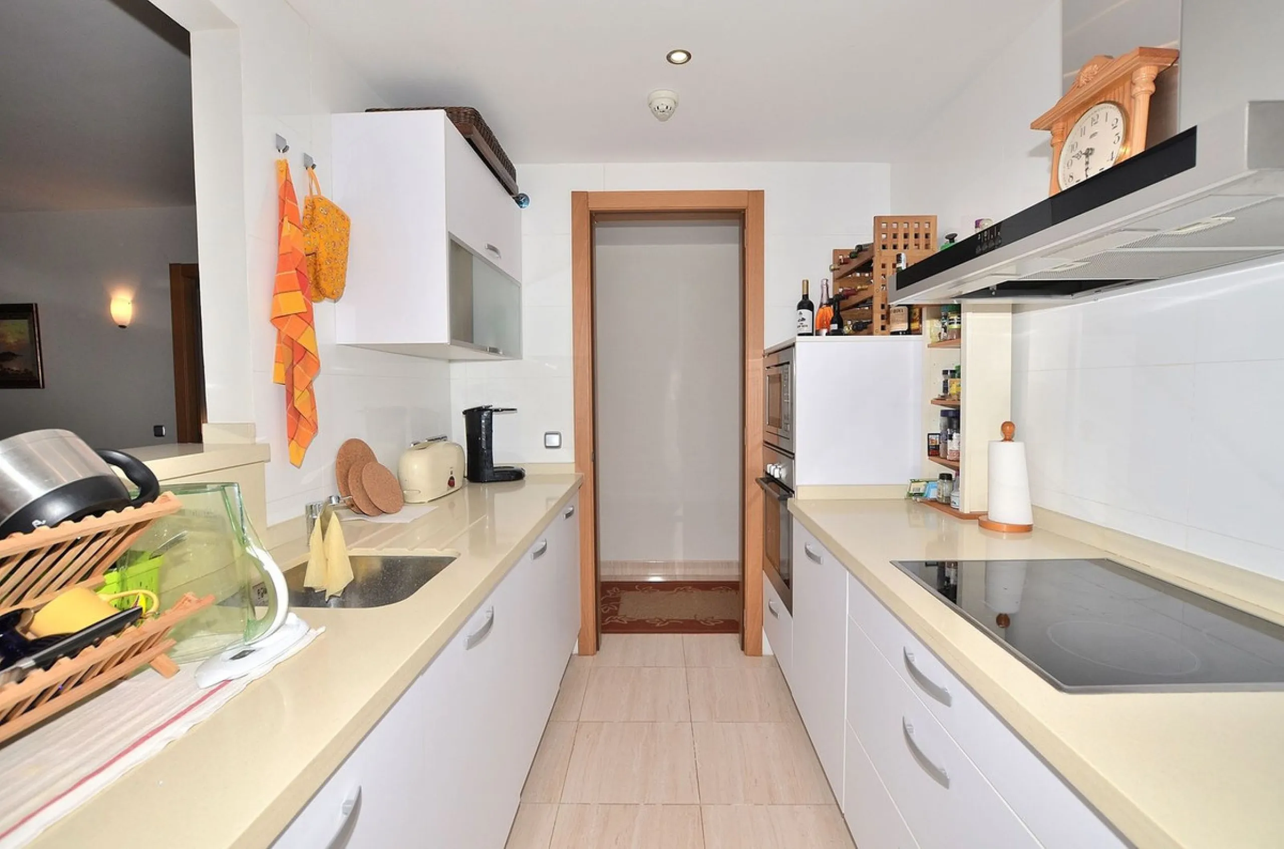 Apartment - Middle Floor Apartment в продаже в Benalmadena, Málaga. В доме 3 спален и 2 ванных комнат. Площадь дома 129 м²