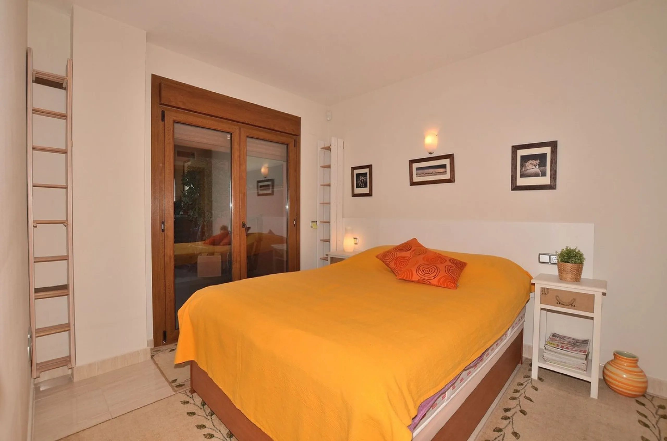 Apartment - Middle Floor Apartment в продаже в Benalmadena, Málaga. В доме 3 спален и 2 ванных комнат. Площадь дома 129 м²