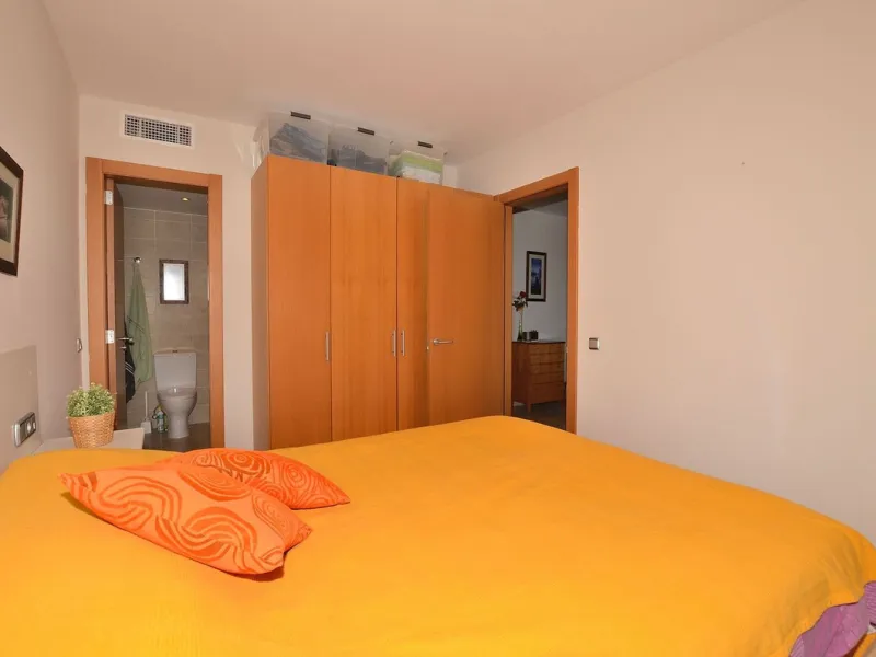 Apartment - Middle Floor Apartment в продаже в Benalmadena, Málaga. В доме 3 спален и 2 ванных комнат. Площадь дома 129 м²