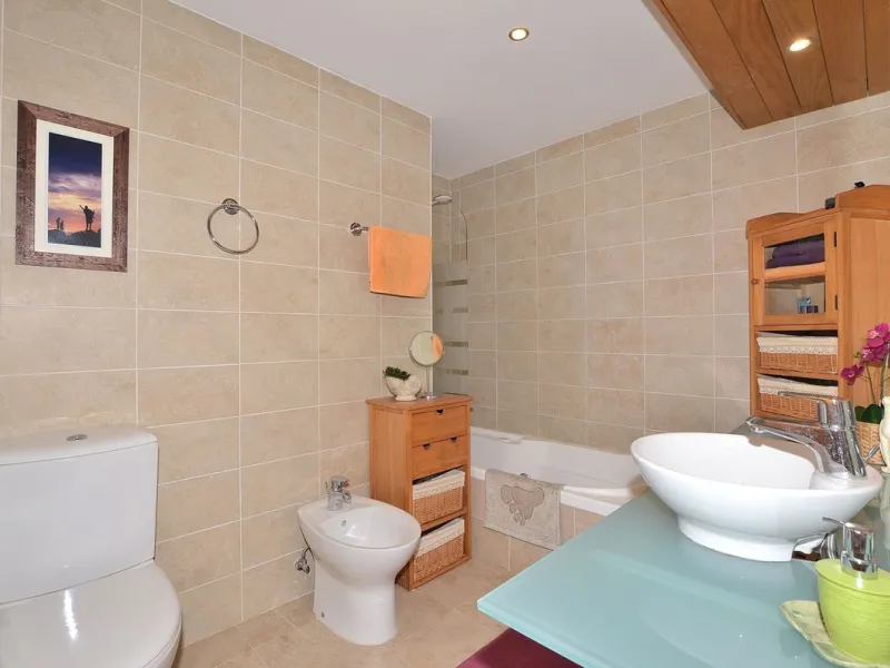 Apartment - Middle Floor Apartment в продаже в Benalmadena, Málaga. В доме 3 спален и 2 ванных комнат. Площадь дома 129 м²