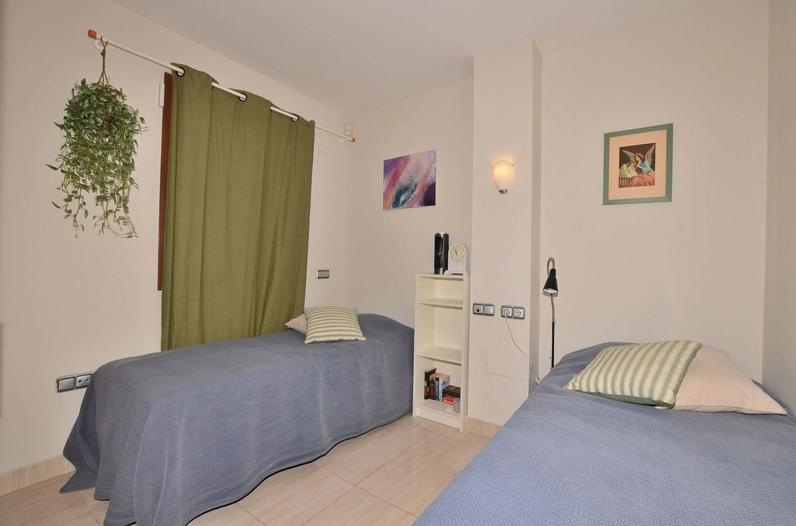 Apartment - Middle Floor Apartment в продаже в Benalmadena, Málaga. В доме 3 спален и 2 ванных комнат. Площадь дома 129 м²