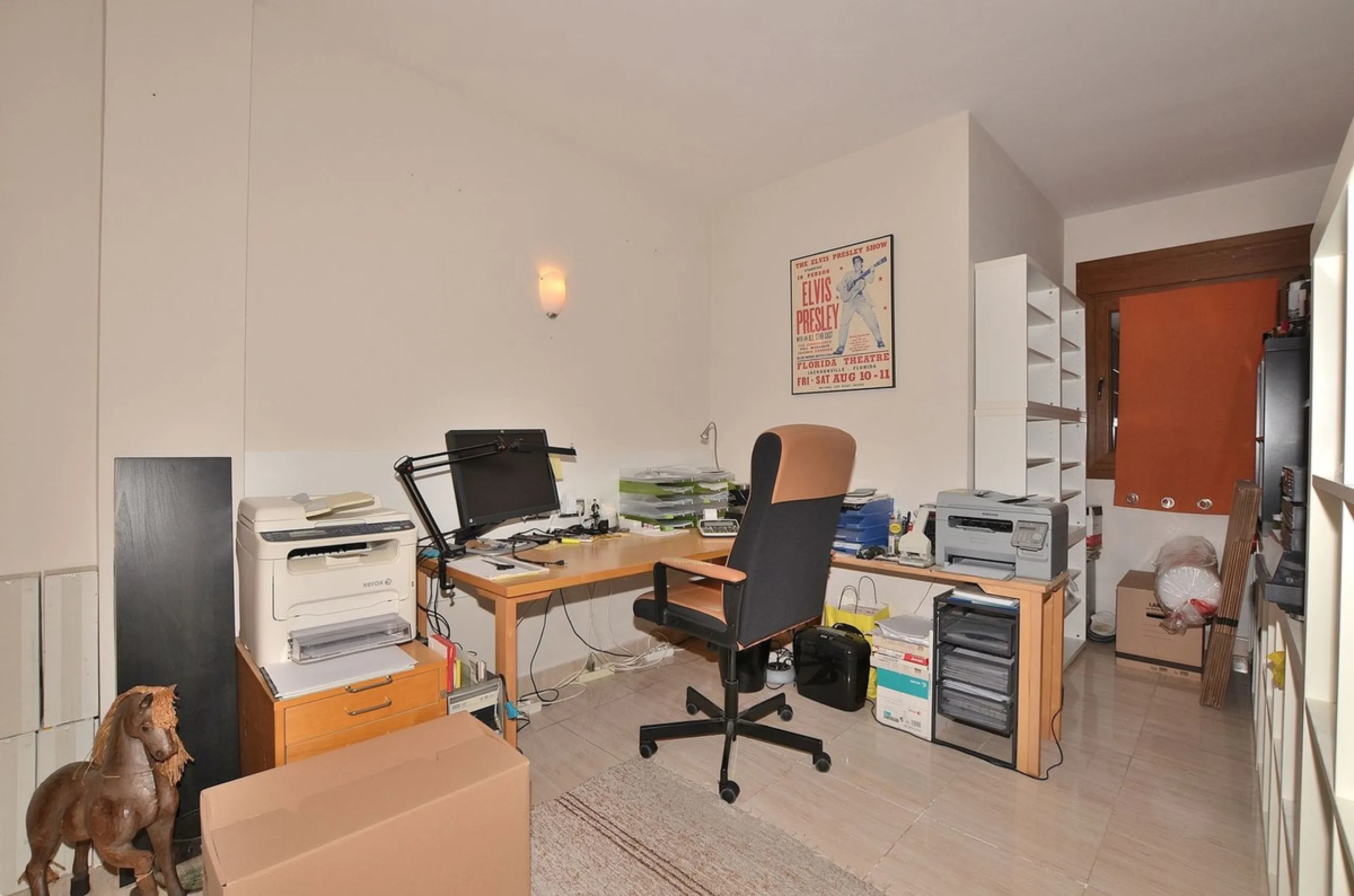 Apartment - Middle Floor Apartment в продаже в Benalmadena, Málaga. В доме 3 спален и 2 ванных комнат. Площадь дома 129 м²