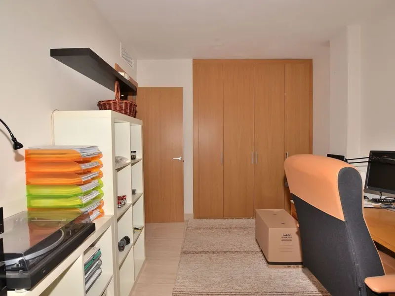 Apartment - Middle Floor Apartment в продаже в Benalmadena, Málaga. В доме 3 спален и 2 ванных комнат. Площадь дома 129 м²