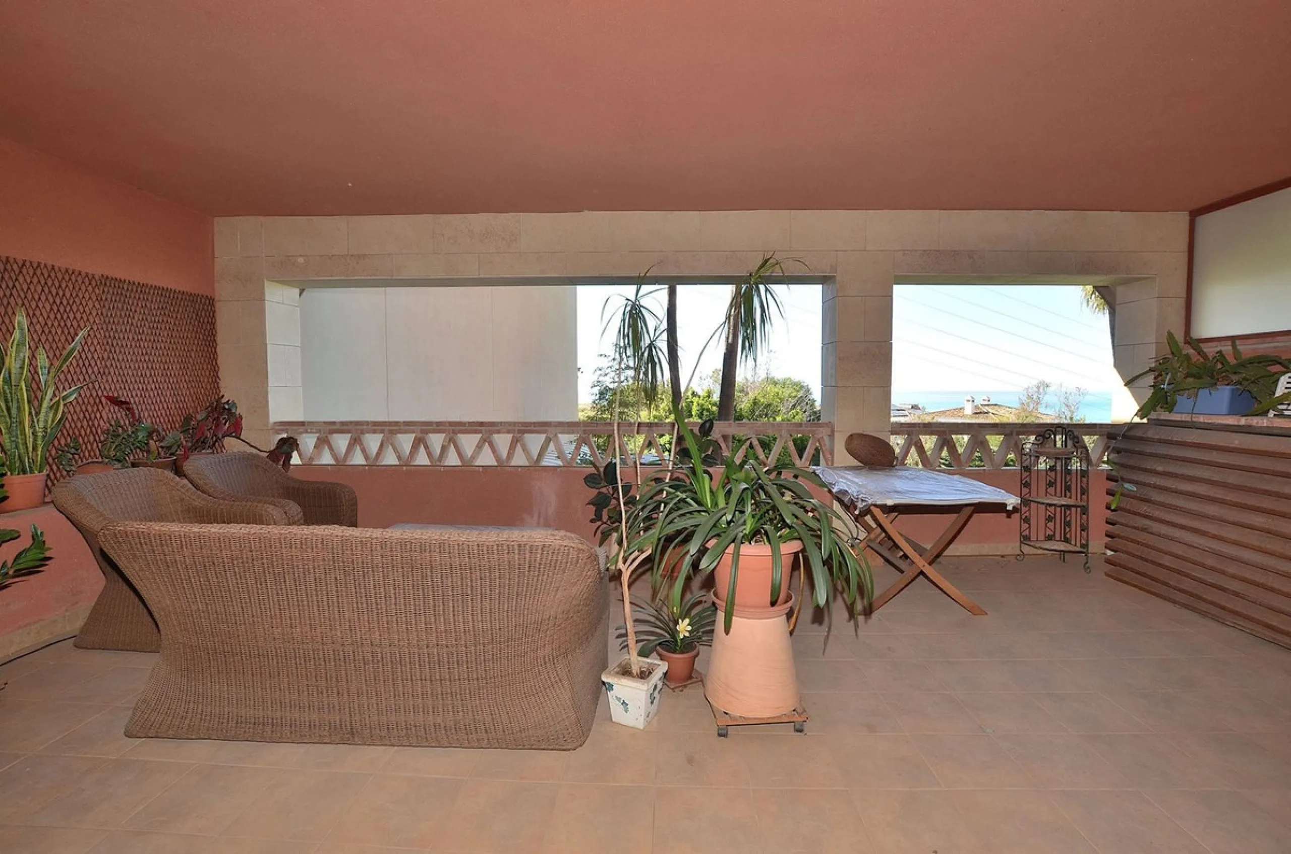 Apartment - Middle Floor Apartment в продаже в Benalmadena, Málaga. В доме 3 спален и 2 ванных комнат. Площадь дома 129 м²