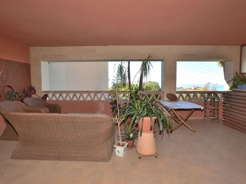 Apartment - Middle Floor Apartment в продаже в Benalmadena, Málaga. В доме 3 спален и 2 ванных комнат. Площадь дома 129 м²