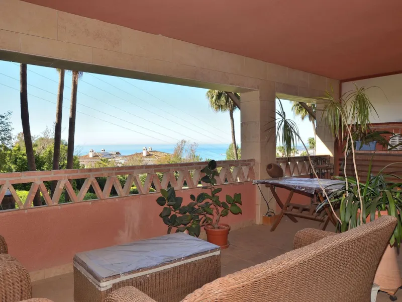 Apartment - Middle Floor Apartment в продаже в Benalmadena, Málaga. В доме 3 спален и 2 ванных комнат. Площадь дома 129 м²