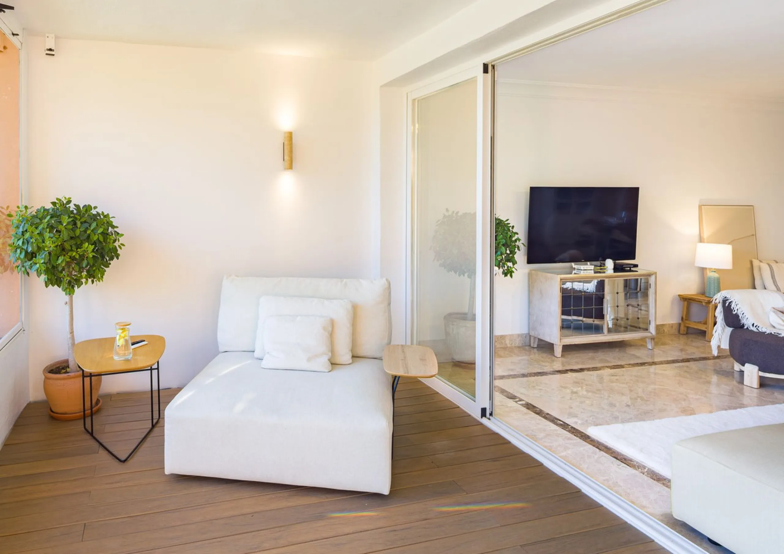 Spektakuläre Wohnung mit vier Schlafzimmern und vier Badezimmern in Nueva Andalucía