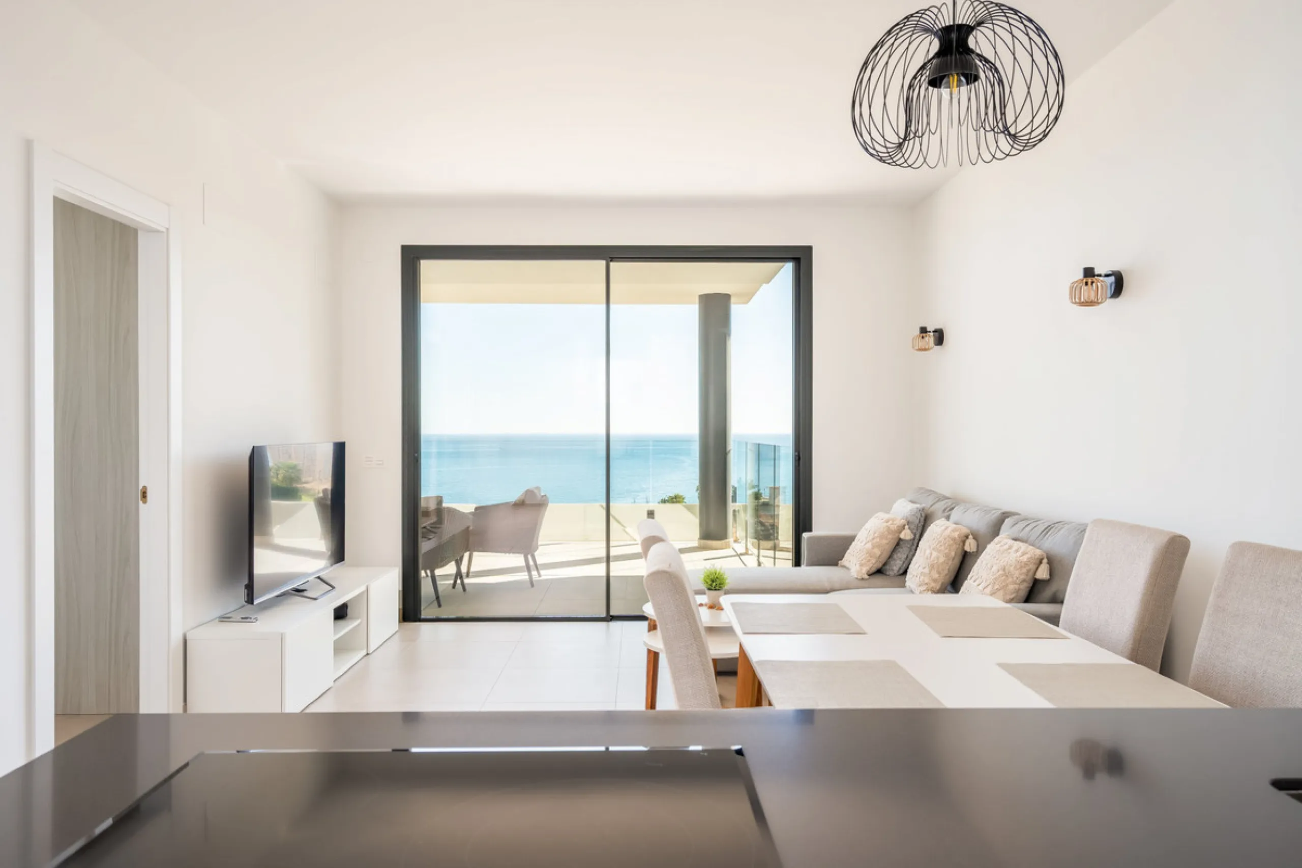 Apartment - Middle Floor Apartment в продаже в Fuengirola, Málaga. В доме 2 спален и 2 ванных комнат. Площадь дома 69 м²