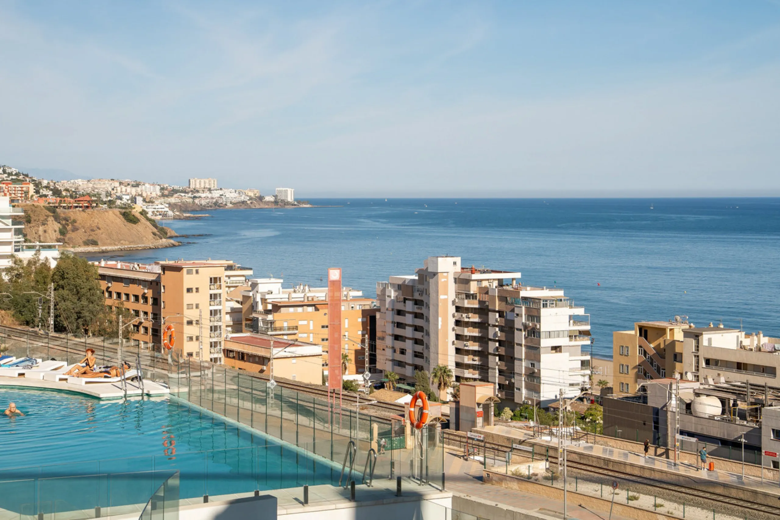 Apartment - Middle Floor Apartment в продаже в Fuengirola, Málaga. В доме 2 спален и 2 ванных комнат. Площадь дома 69 м²