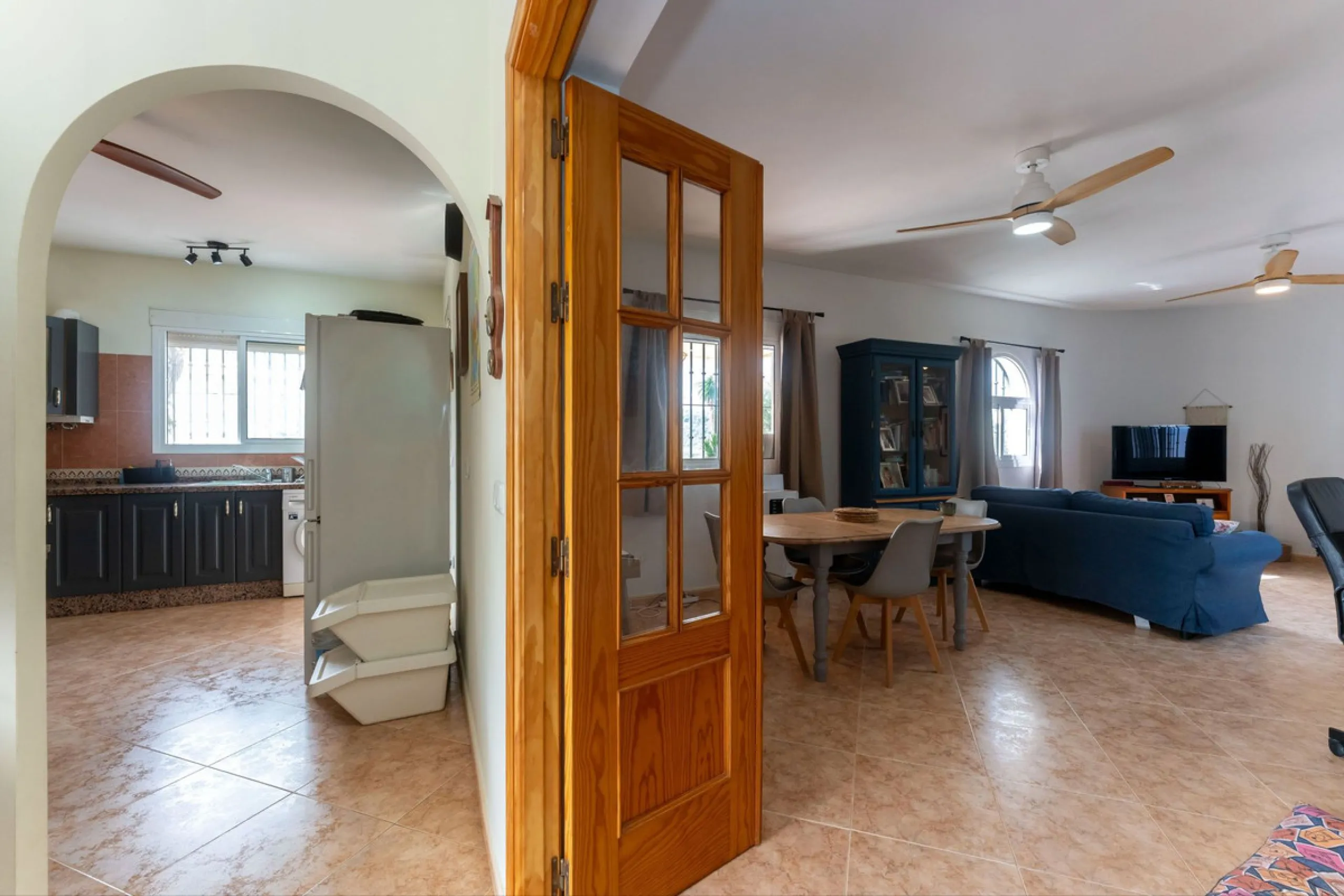 House - Finca - Cortijo в продаже в Casarabonela, Málaga. В доме 3 спален и 2 ванных комнат. Площадь дома 142 м². Площадь участка 6000 м²