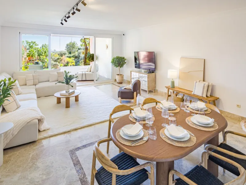 Spektakuläre Wohnung mit vier Schlafzimmern und vier Badezimmern in Nueva Andalucía