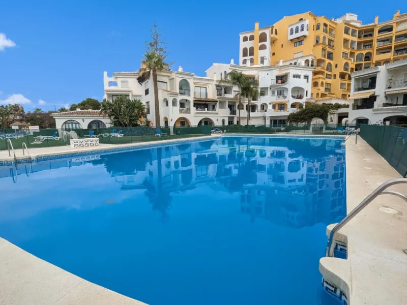 Incredible Frontline Apartment in Cabopino Port – A Rare Gem on the Costa del Sol