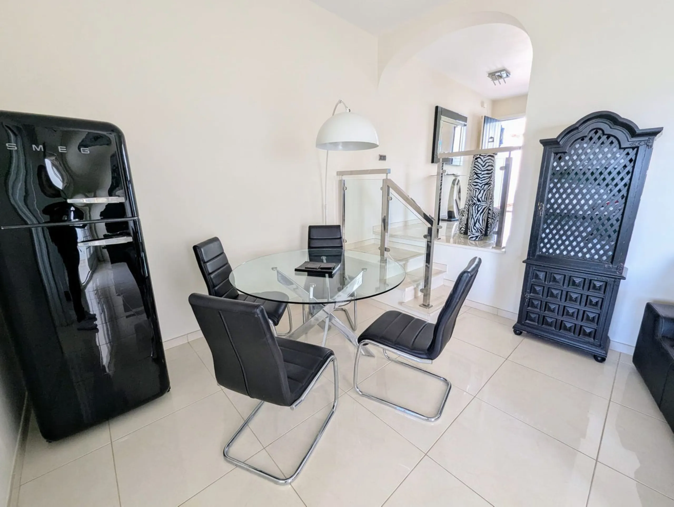 Incredible Frontline Apartment in Cabopino Port – A Rare Gem on the Costa del Sol