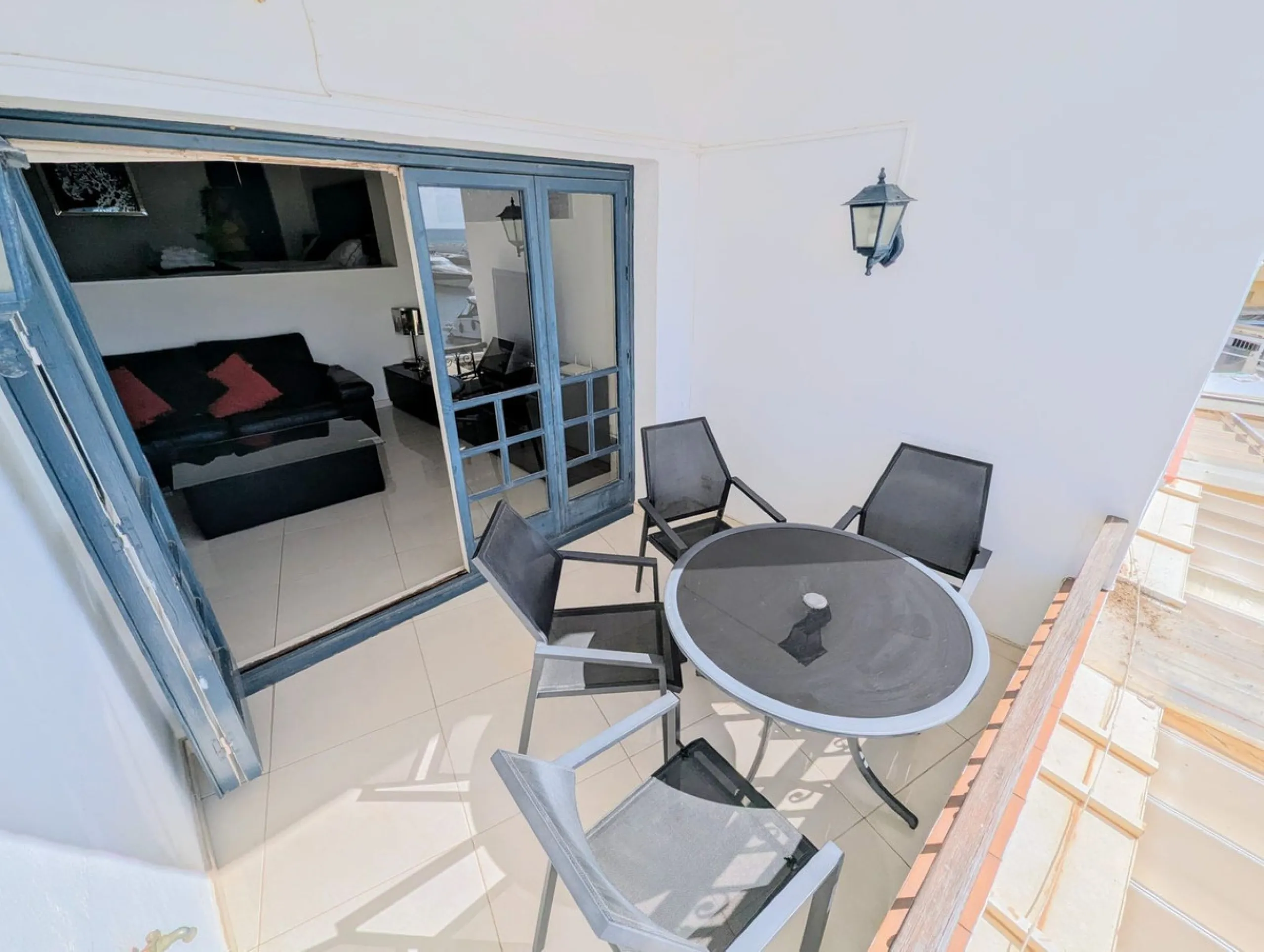 Incredible Frontline Apartment in Cabopino Port – A Rare Gem on the Costa del Sol