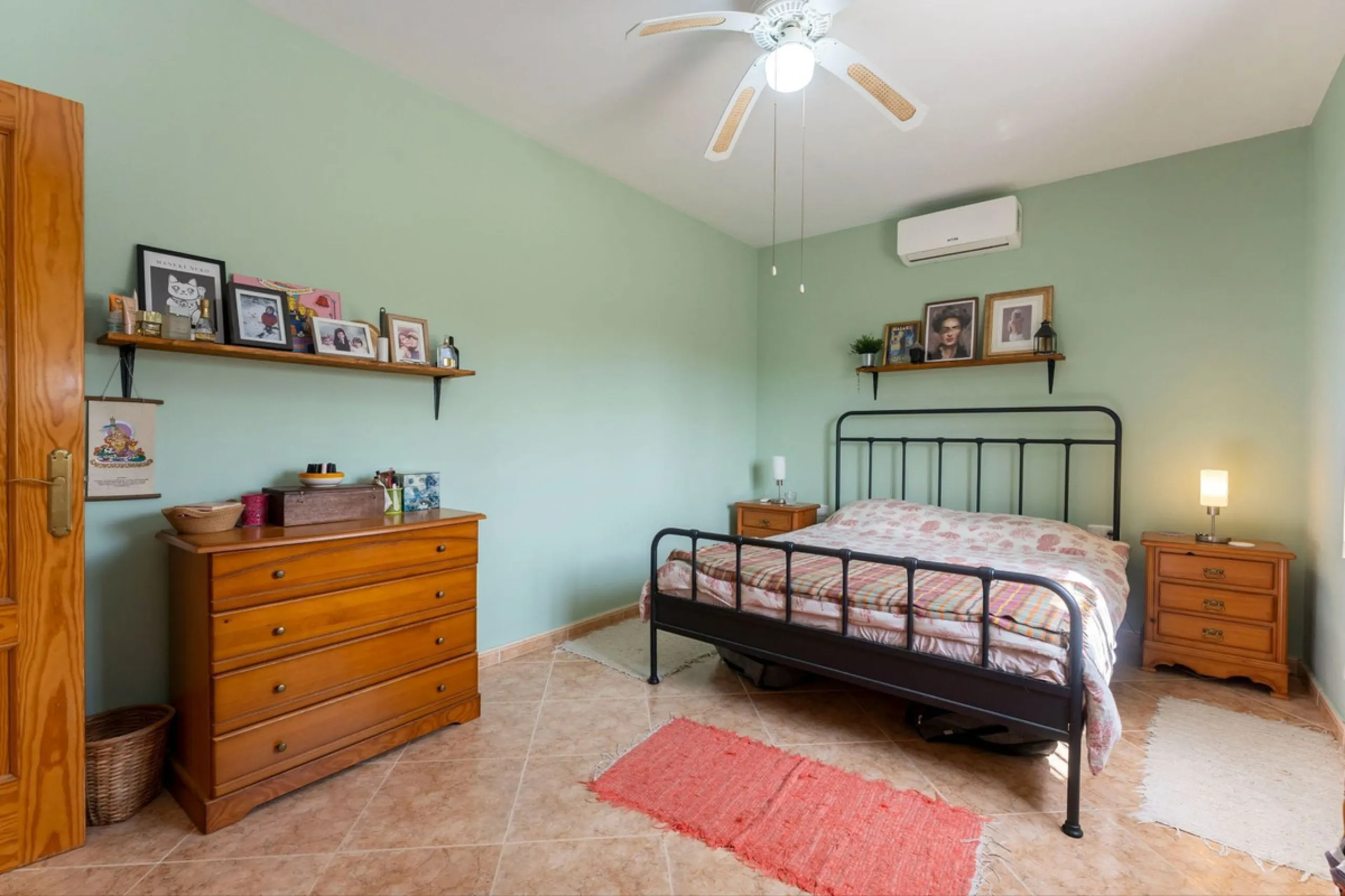 House - Finca - Cortijo в продаже в Casarabonela, Málaga. В доме 3 спален и 2 ванных комнат. Площадь дома 142 м². Площадь участка 6000 м²