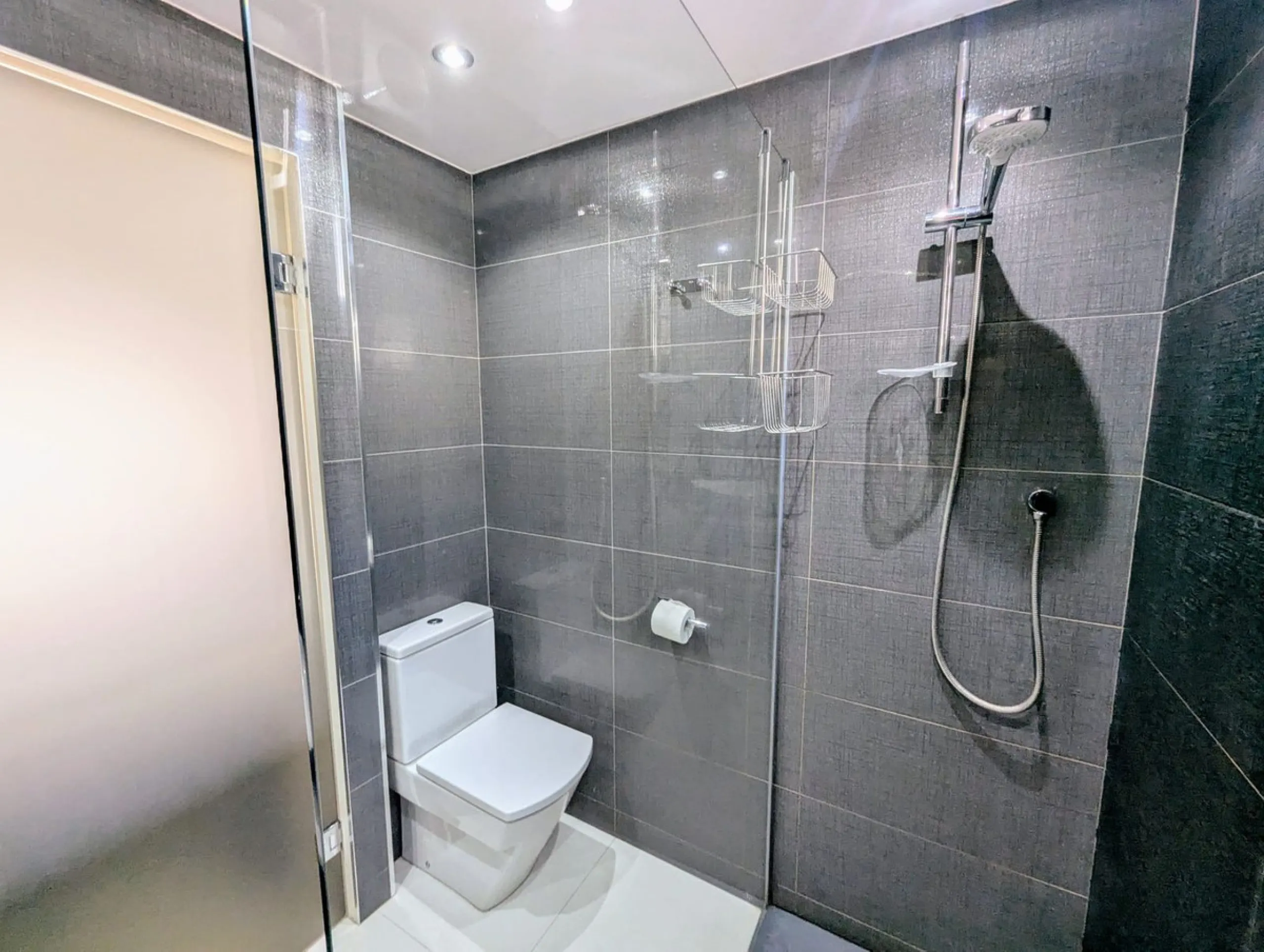 Incredible Frontline Apartment in Cabopino Port – A Rare Gem on the Costa del Sol