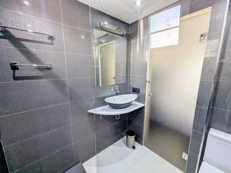 Incredible Frontline Apartment in Cabopino Port – A Rare Gem on the Costa del Sol