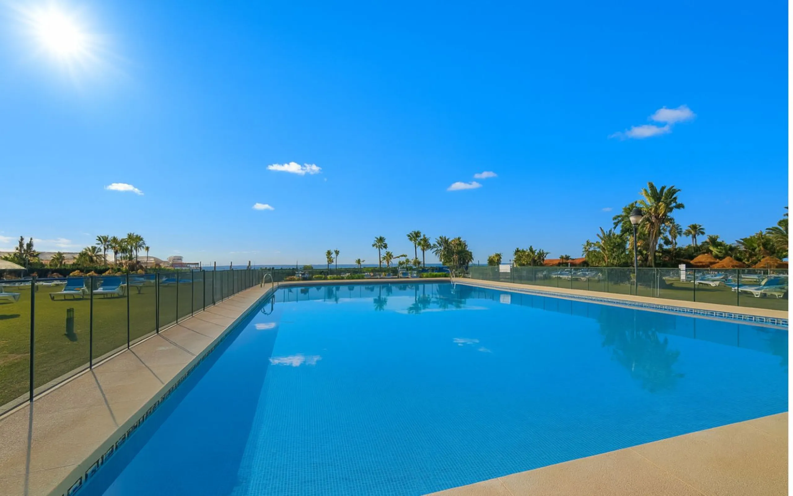 Incredible Frontline Apartment in Cabopino Port – A Rare Gem on the Costa del Sol