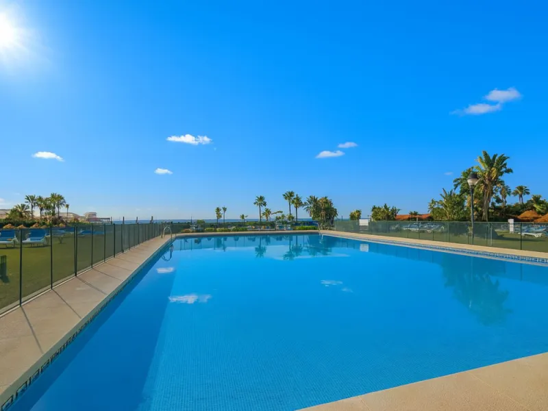Incredible Frontline Apartment in Cabopino Port – A Rare Gem on the Costa del Sol