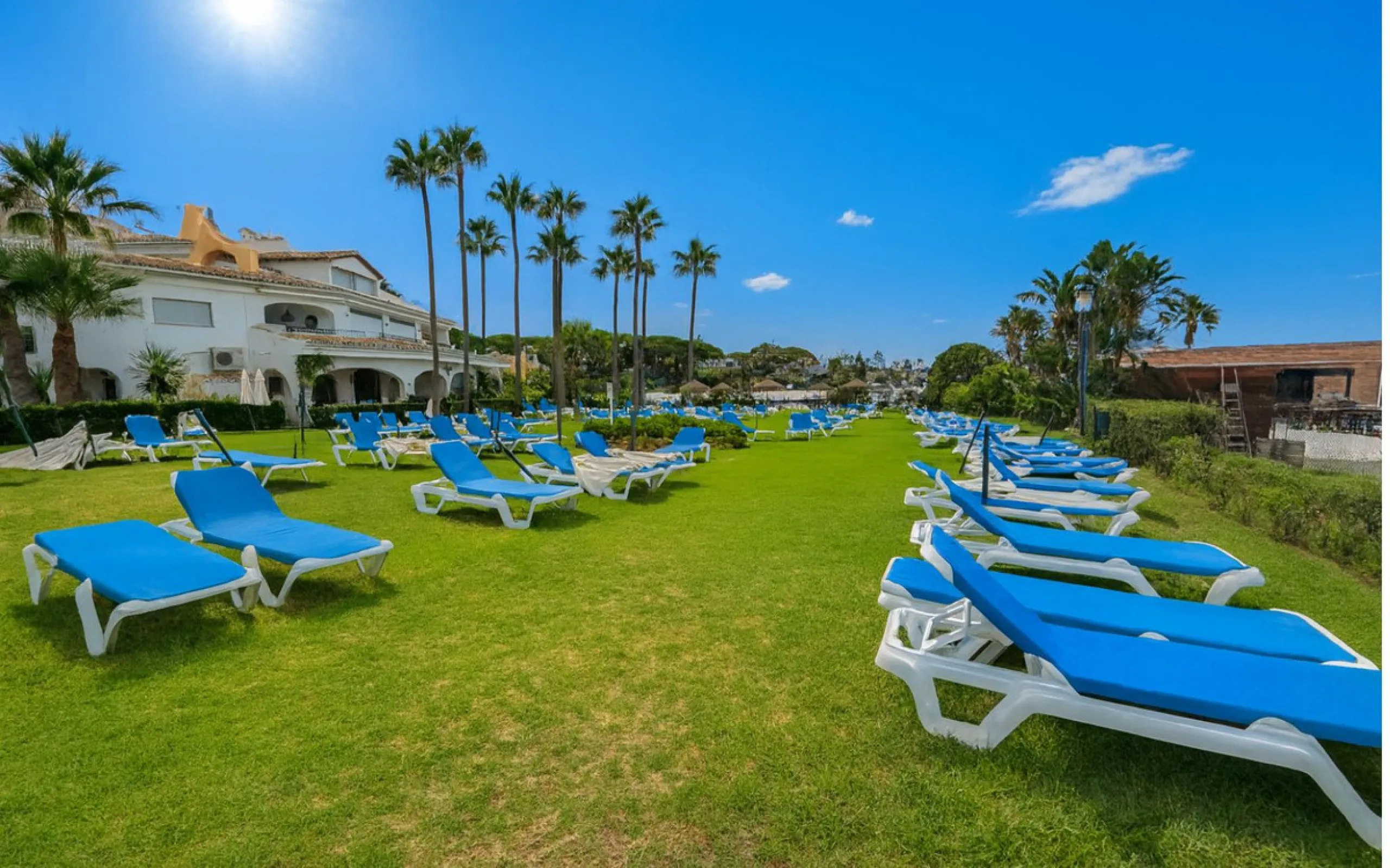 Incredible Frontline Apartment in Cabopino Port – A Rare Gem on the Costa del Sol
