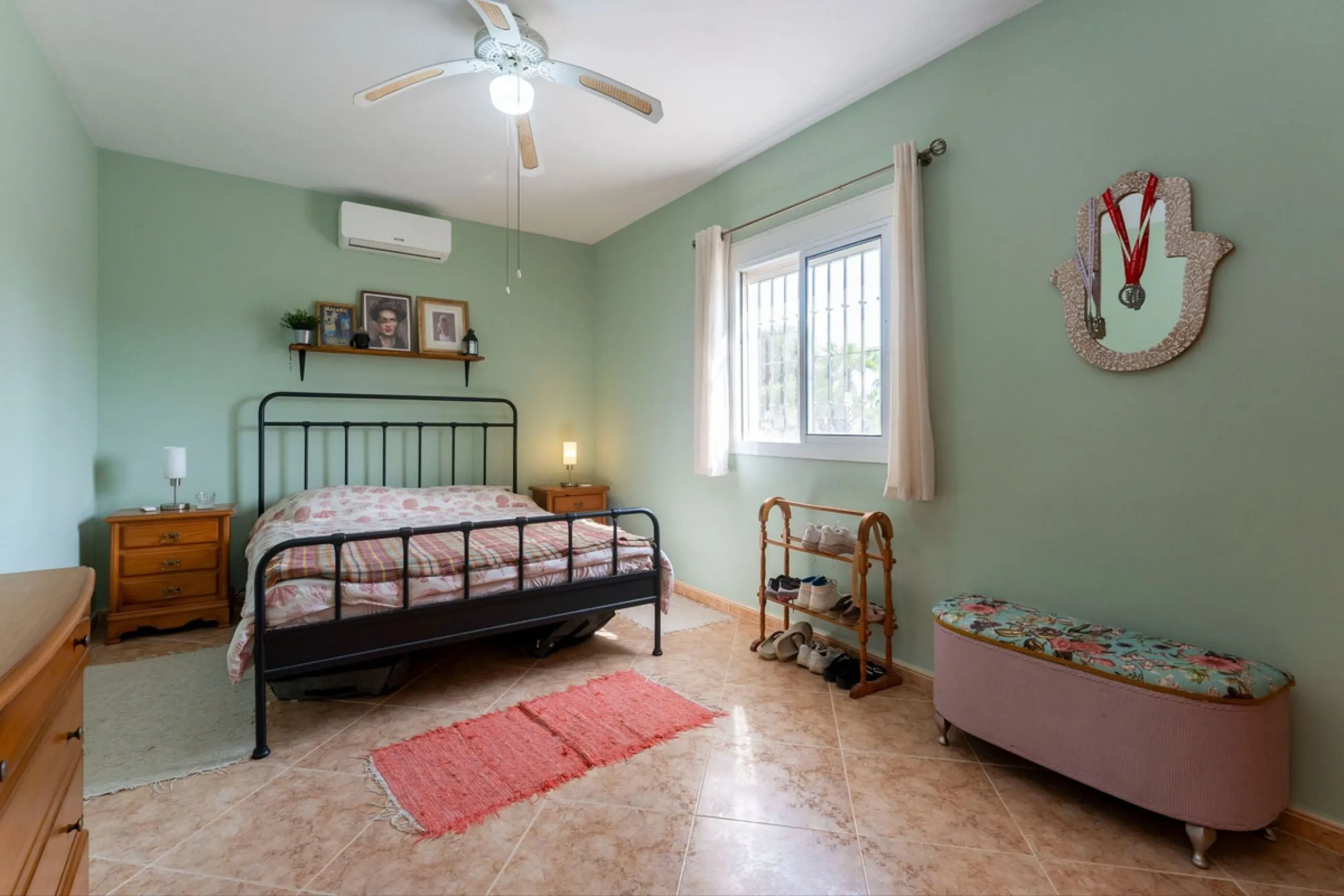 House - Finca - Cortijo в продаже в Casarabonela, Málaga. В доме 3 спален и 2 ванных комнат. Площадь дома 142 м². Площадь участка 6000 м²
