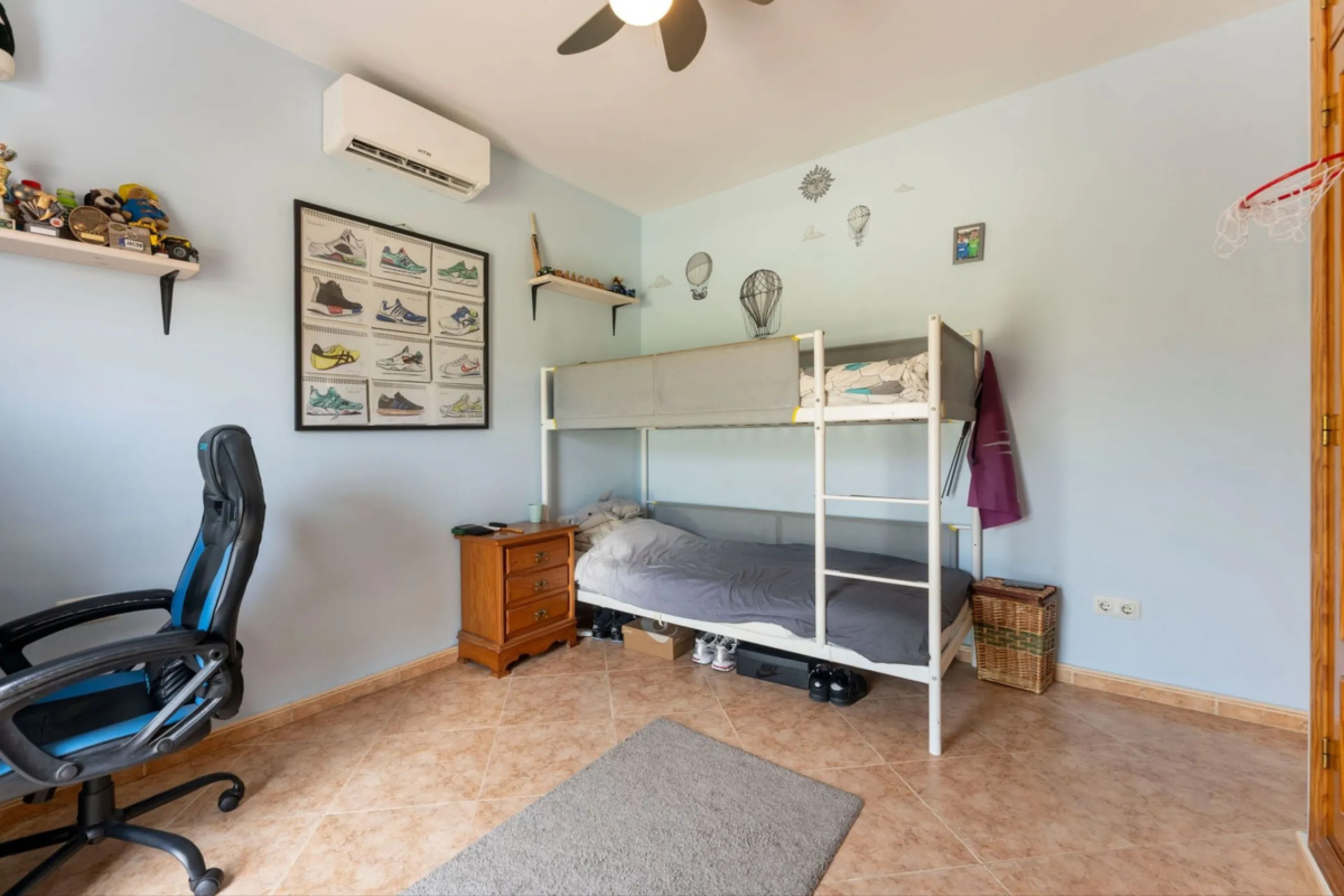 House - Finca - Cortijo в продаже в Casarabonela, Málaga. В доме 3 спален и 2 ванных комнат. Площадь дома 142 м². Площадь участка 6000 м²