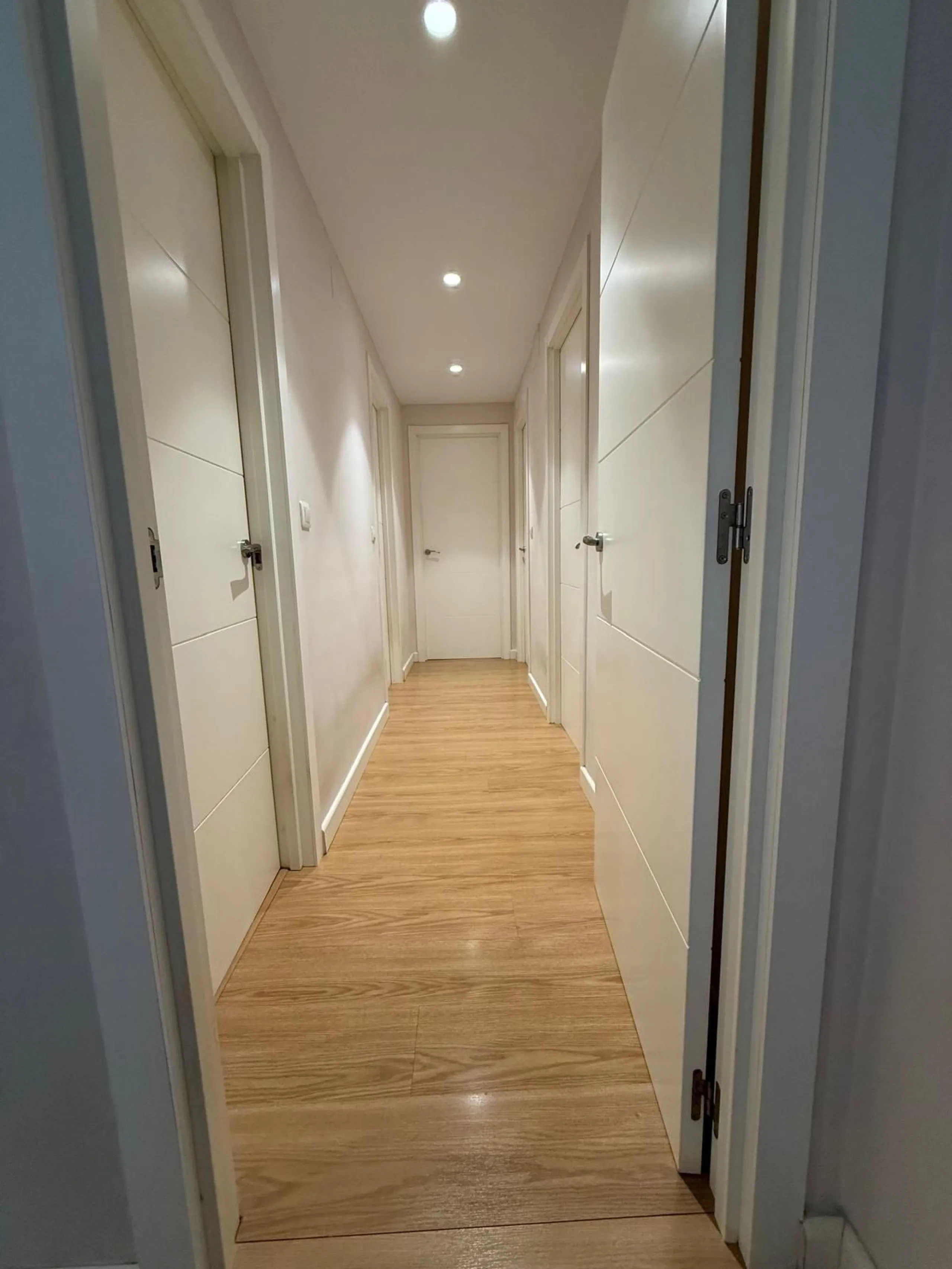 Bright Reformed Apartment in Miraflores – Marbella: Ideal for Coastal Living or Investment
