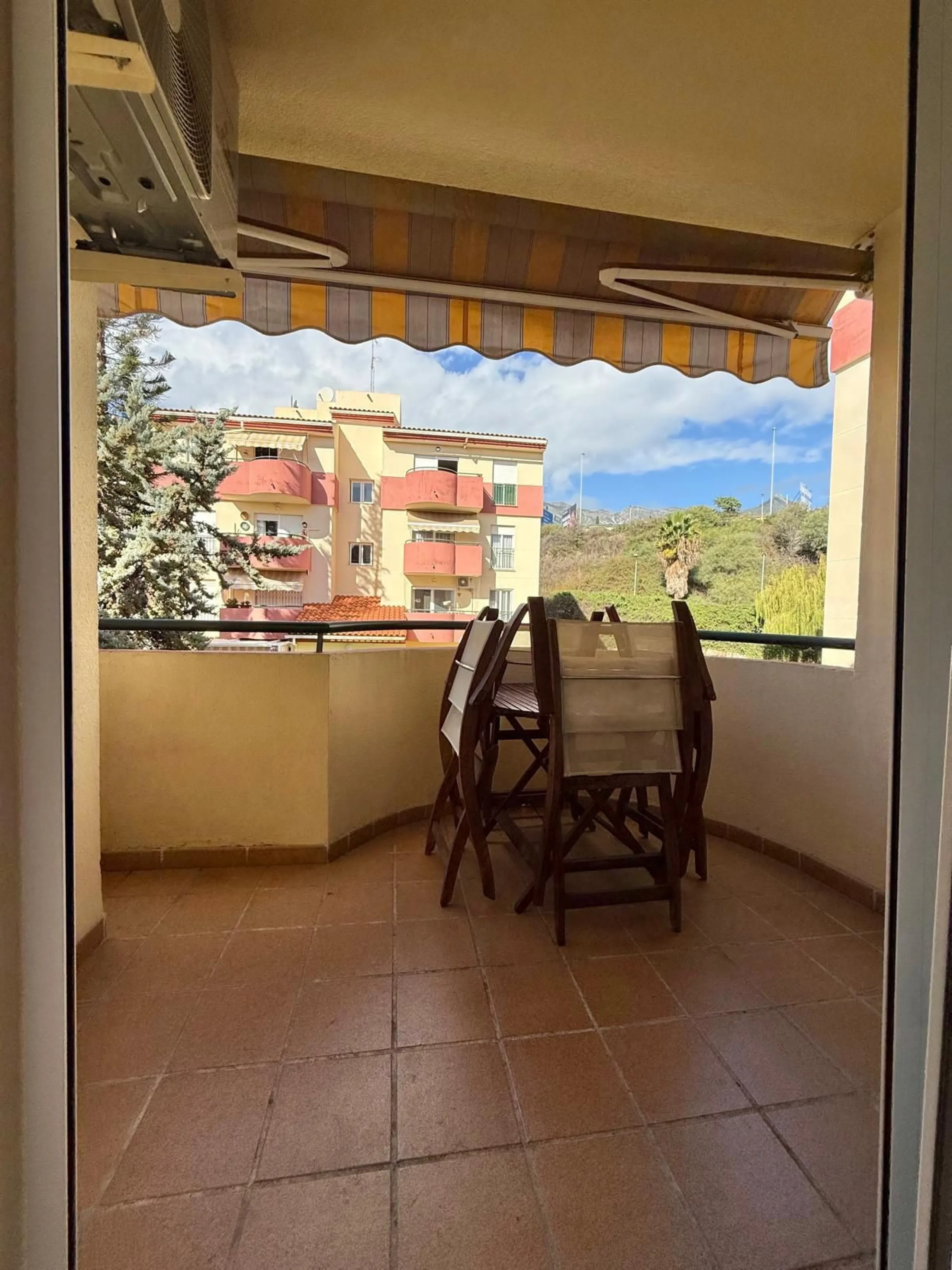 Bright Reformed Apartment in Miraflores – Marbella: Ideal for Coastal Living or Investment