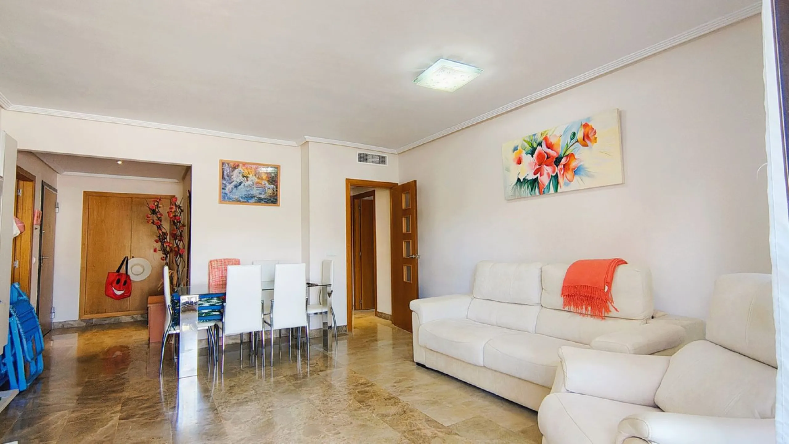Spacious and modern 2-bedroom, 2-bathroom apartment with underground parking space and storage room. The property features an impressive almost 70 m² terrace and a 30 m² private garden, perfect for enjoying the Costa del Sol lifestyle.