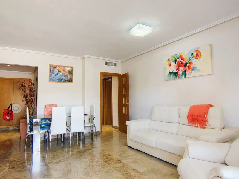 Spacious and modern 2-bedroom, 2-bathroom apartment with underground parking space and storage room. The property features an impressive almost 70 m² terrace and a 30 m² private garden, perfect for enjoying the Costa del Sol lifestyle.