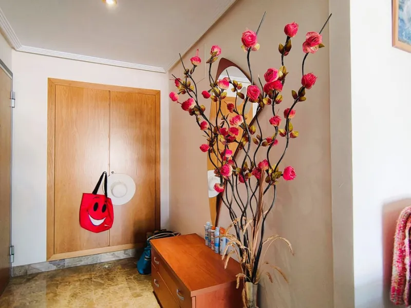 Spacious and modern 2-bedroom, 2-bathroom apartment with underground parking space and storage room. The property features an impressive almost 70 m² terrace and a 30 m² private garden, perfect for enjoying the Costa del Sol lifestyle.