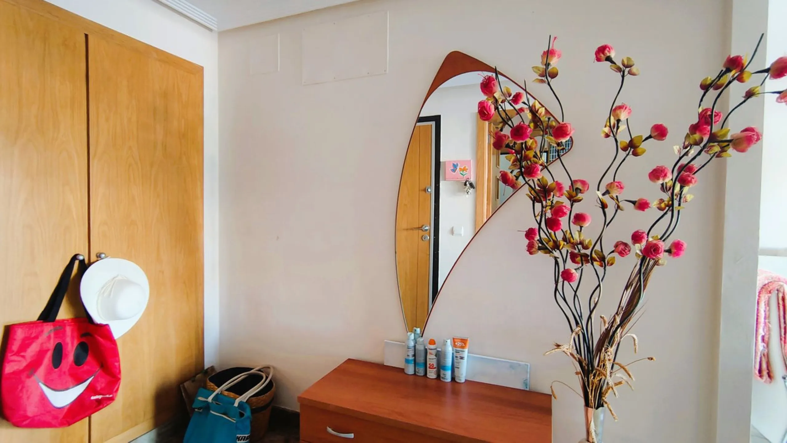 Spacious and modern 2-bedroom, 2-bathroom apartment with underground parking space and storage room. The property features an impressive almost 70 m² terrace and a 30 m² private garden, perfect for enjoying the Costa del Sol lifestyle.