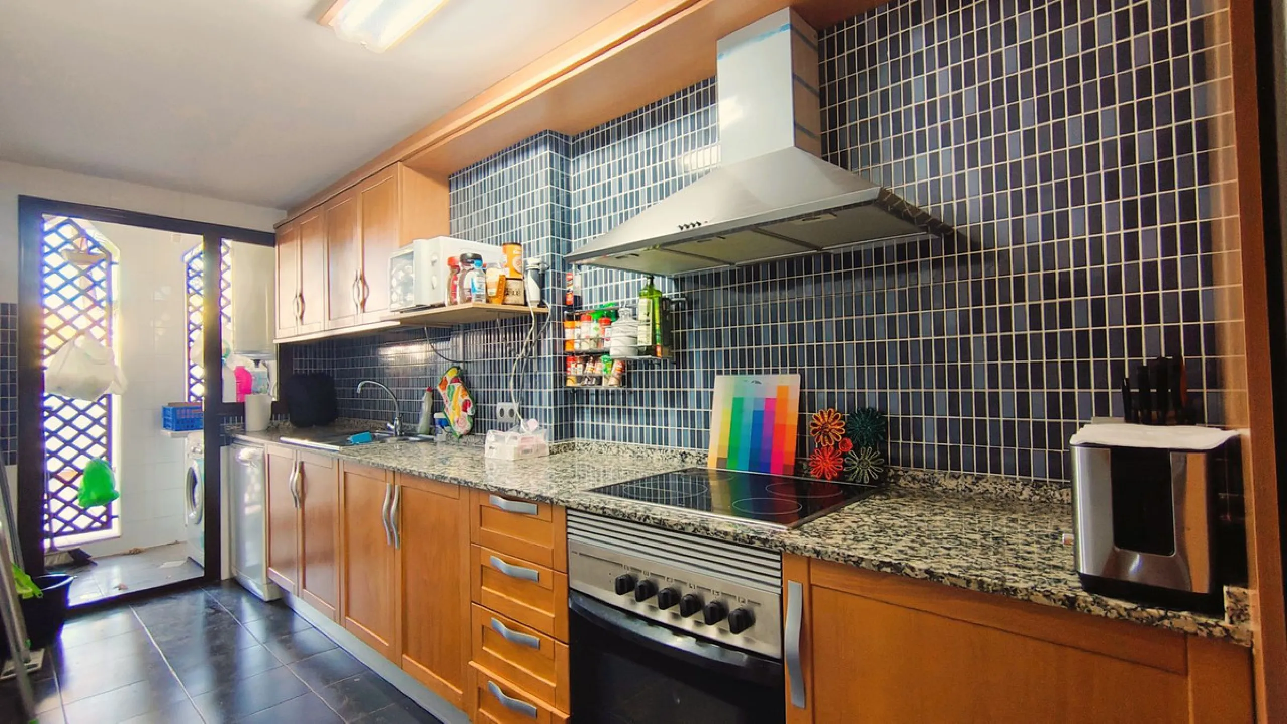 Spacious and modern 2-bedroom, 2-bathroom apartment with underground parking space and storage room. The property features an impressive almost 70 m² terrace and a 30 m² private garden, perfect for enjoying the Costa del Sol lifestyle.