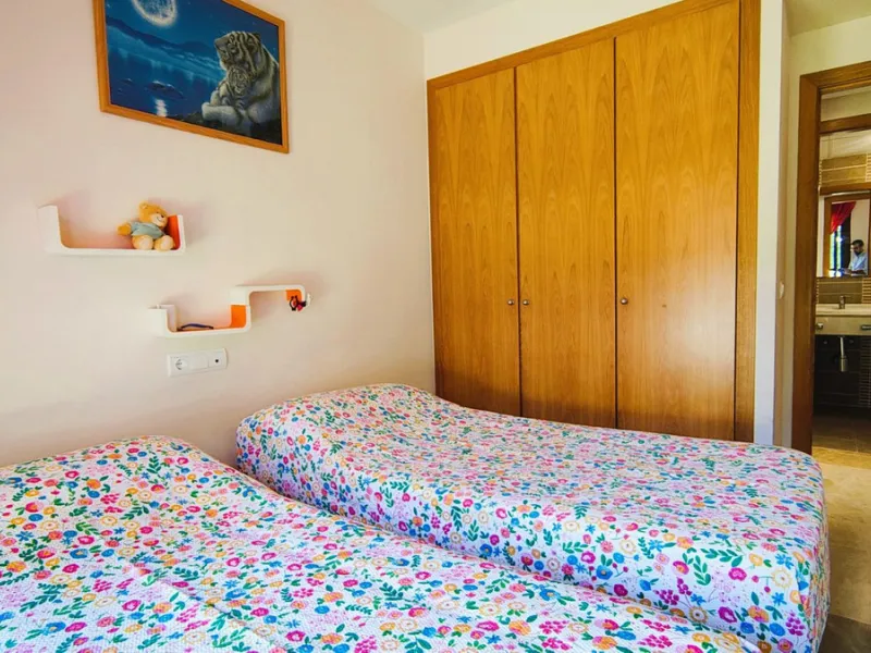 Spacious and modern 2-bedroom, 2-bathroom apartment with underground parking space and storage room. The property features an impressive almost 70 m² terrace and a 30 m² private garden, perfect for enjoying the Costa del Sol lifestyle.