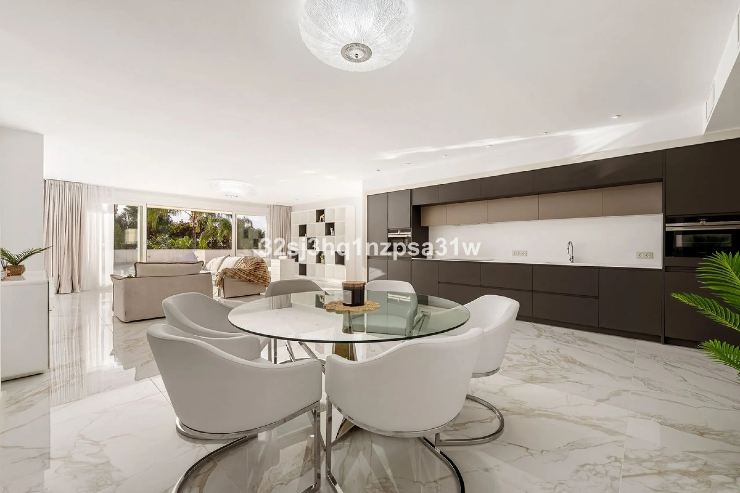 Superb modern apartment - front line beach - Puerto Banus