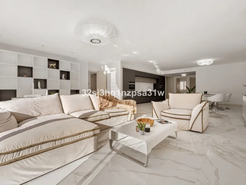 Superb modern apartment - front line beach - Puerto Banus