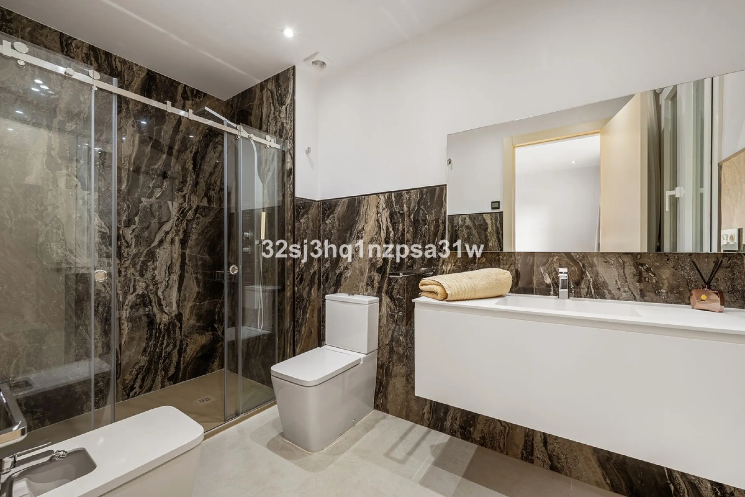 Superb modern apartment - front line beach - Puerto Banus
