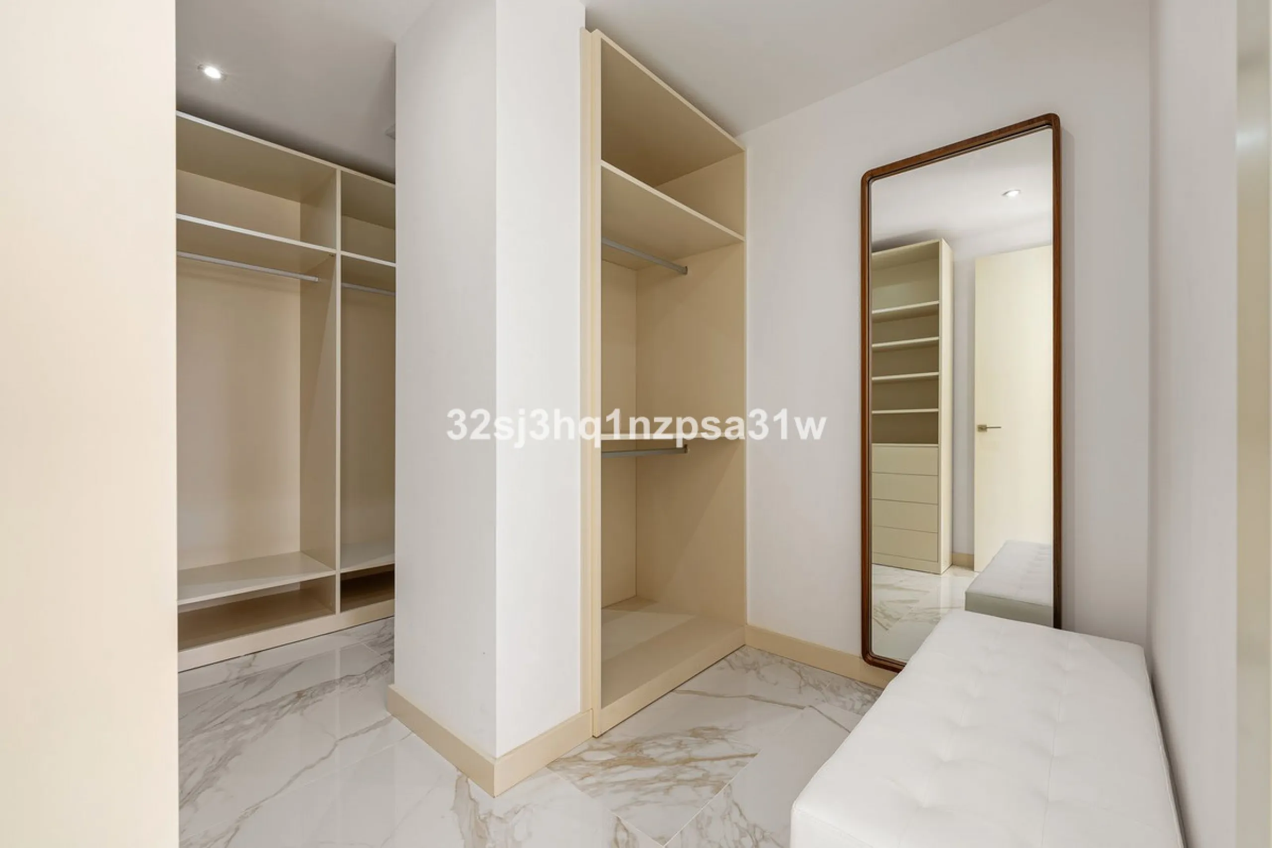 Superb modern apartment - front line beach - Puerto Banus