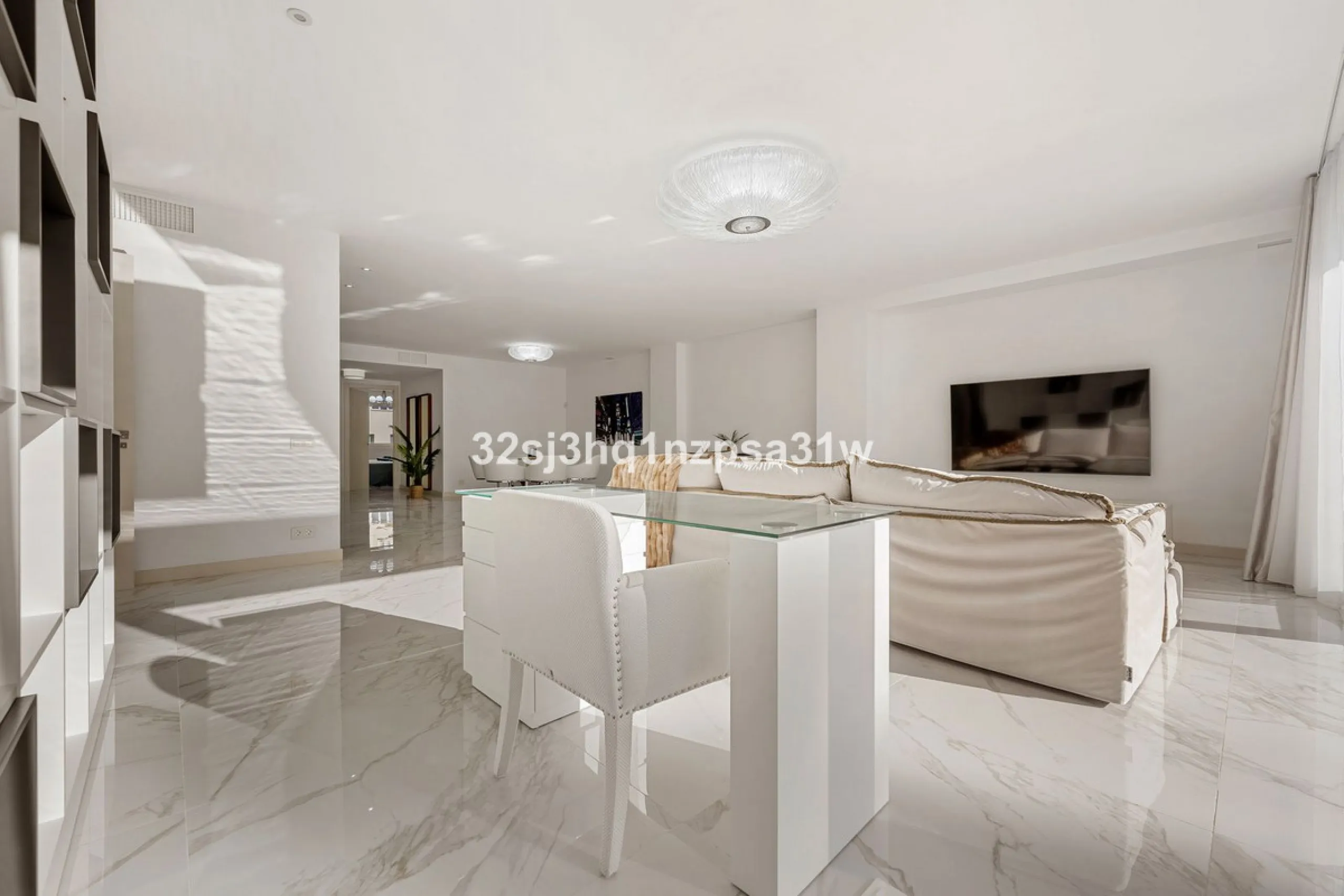 Superb modern apartment - front line beach - Puerto Banus