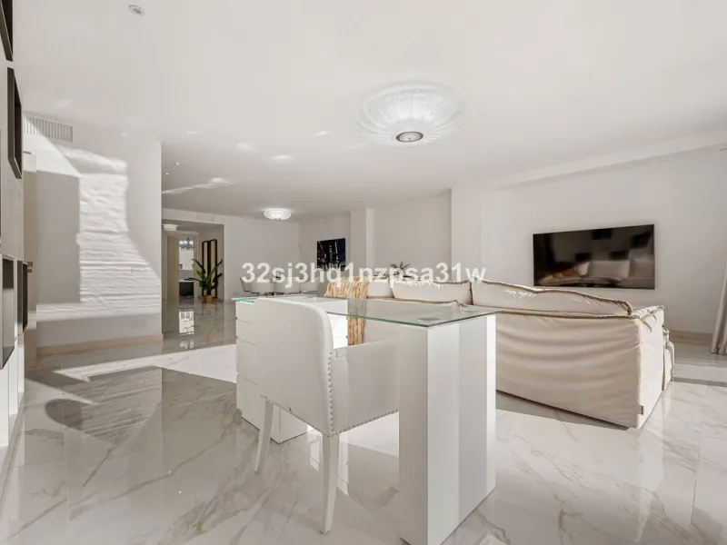 Superb modern apartment - front line beach - Puerto Banus