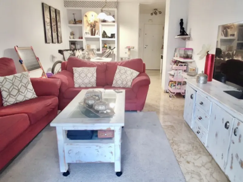 Apartment - Middle Floor Apartment в продаже в Benalmadena, Málaga. В доме 3 спален и 1 ванных комнат. Площадь дома 99 м²