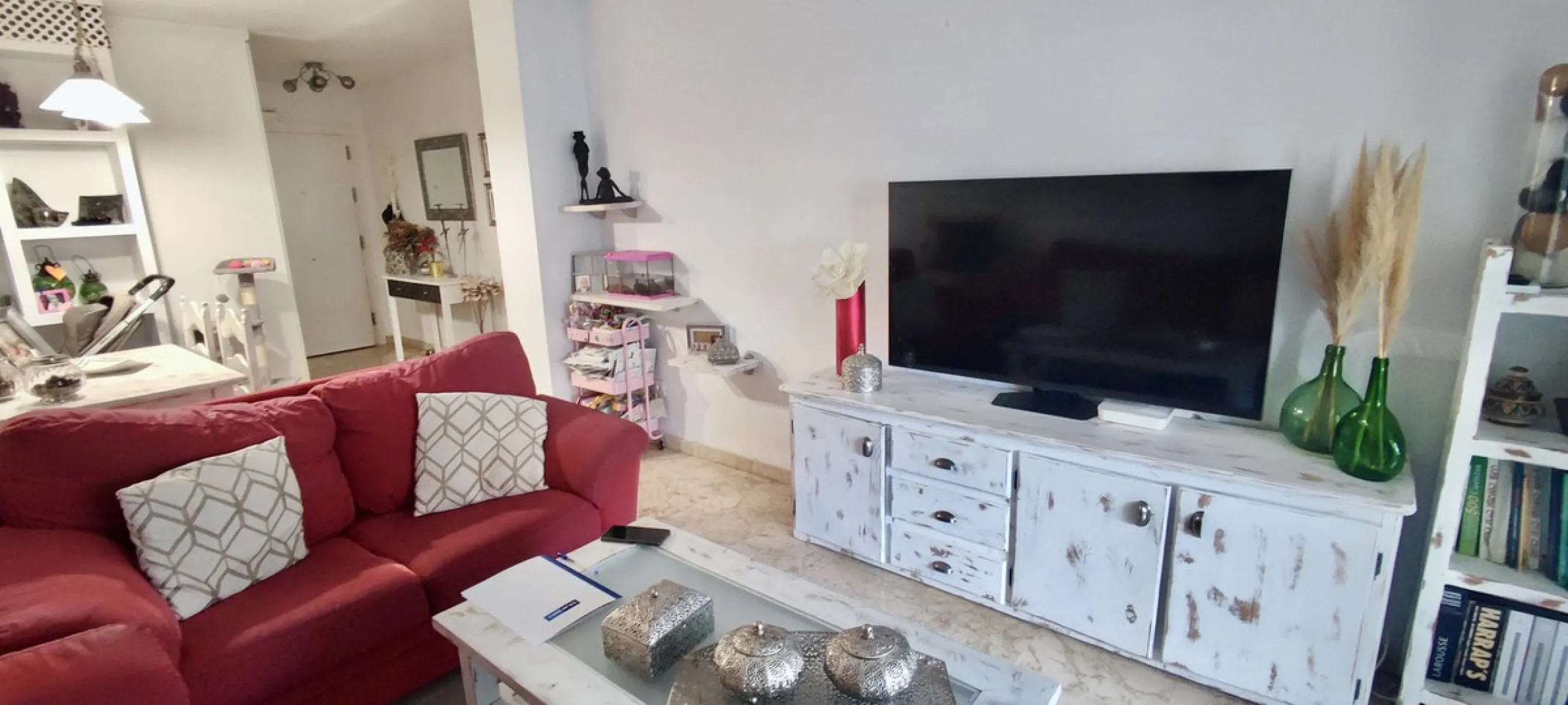 Apartment - Middle Floor Apartment в продаже в Benalmadena, Málaga. В доме 3 спален и 1 ванных комнат. Площадь дома 99 м²